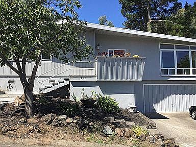 4th image of 208 Richardson Dr