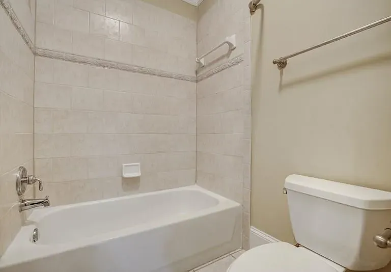806 Clifton Heights Ln — Photo 20