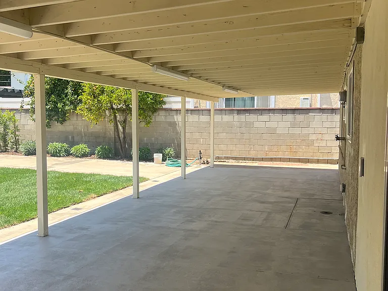 8039 Cantaloupe Ave — Photo 2