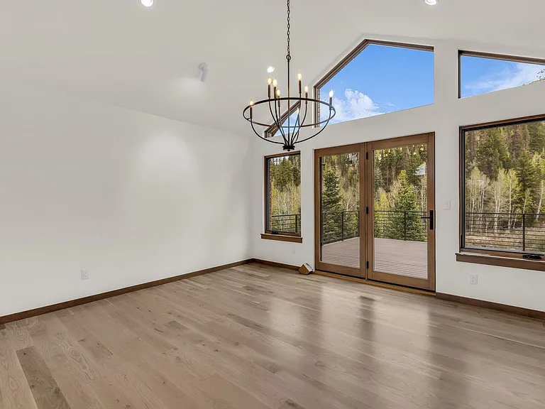 7346 Pinebrook Rd — Photo 9