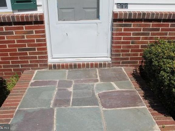 4th image of 502 Smith Ave