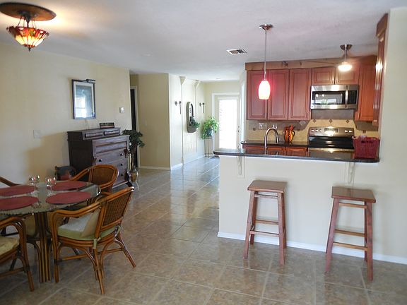 4th image of 2622 Chapman Blvd