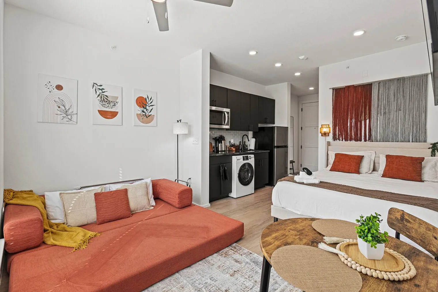 1 bed, 1.0 bath, 301 sqft, $2,495 — Photo 4