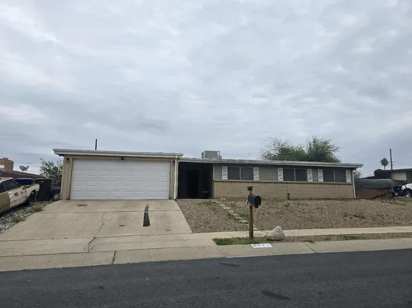 8421 E Balfour Dr, Tucson, AZ 85710