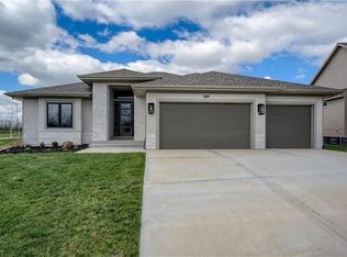 9195 N Chestnut Ave, Kansas City, MO 64156