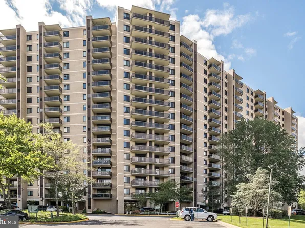 203 Yoakum Py #502, Alexandria, VA 22304