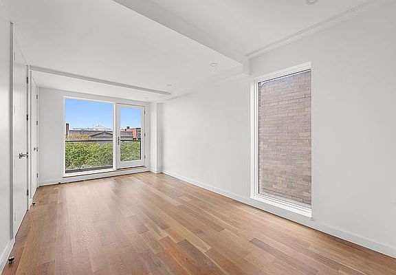 4th image of 567 Ocean Pkwy APT 4E