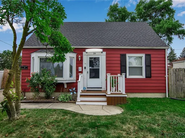 39 Westchester Dr, Cheektowaga, NY 14225