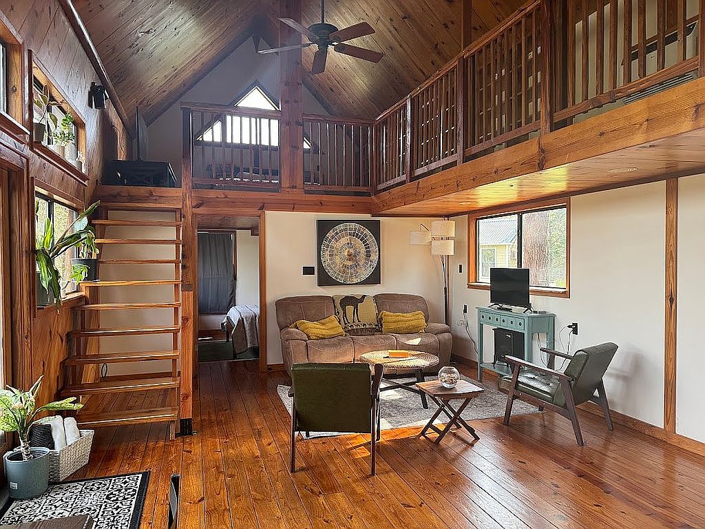 215 Lake View Dr, Smithville, TX 78957 Zillow