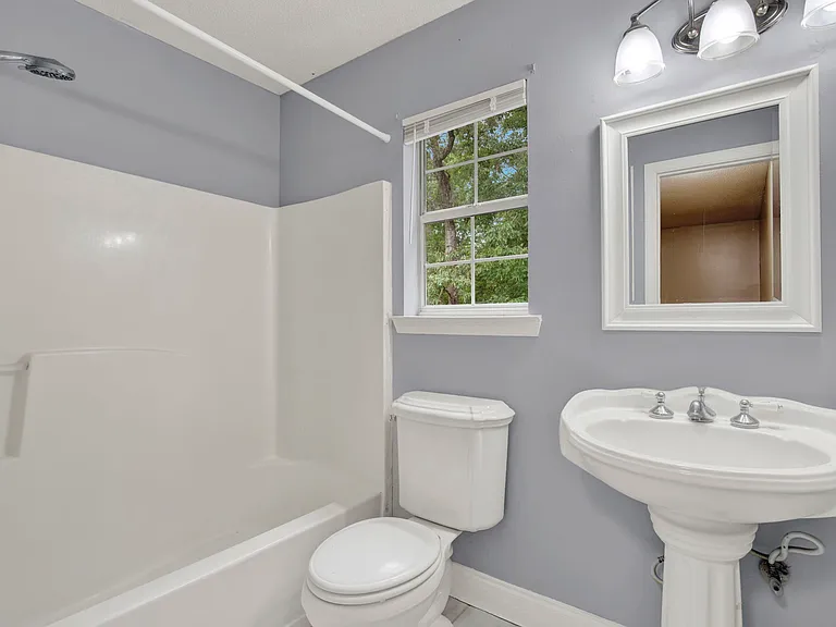 128 Saint Ives Dr — Photo 23
