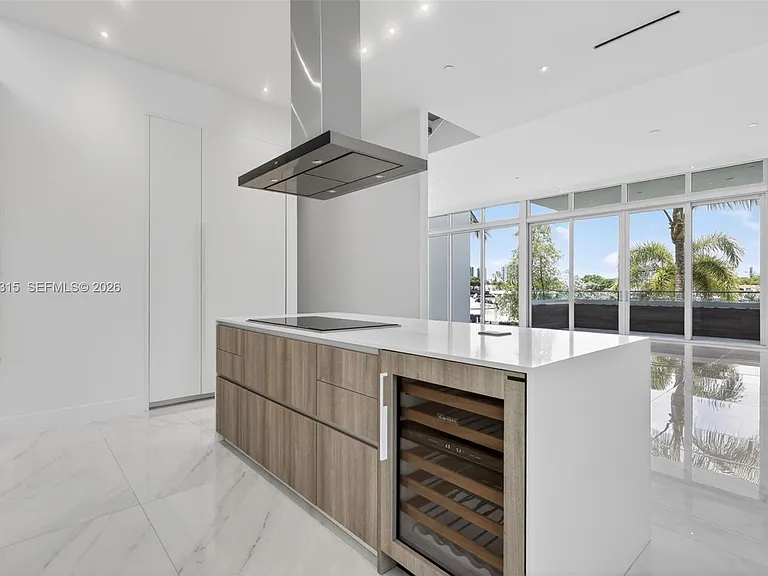 3750 Yacht Club Dr #Townhouse 5 — Photo 15