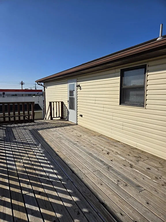 3 bed, 1.0 bath, 1000 sqft, $1,675 — Photo 3