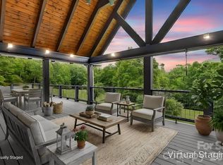 97 Whippoorwill Ln, Fairview, NC 28730