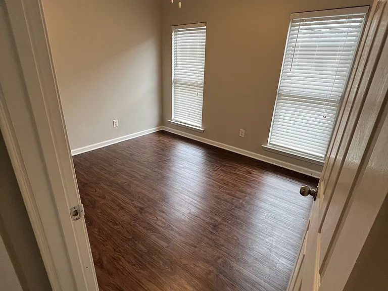 1274 Pebble Creek Cir — Photo 9