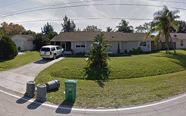 1st image of 382 SW Lakehurst Dr