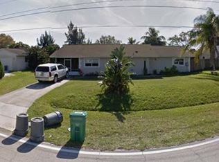382 SW Lakehurst Dr, Port Saint Lucie, FL 34983