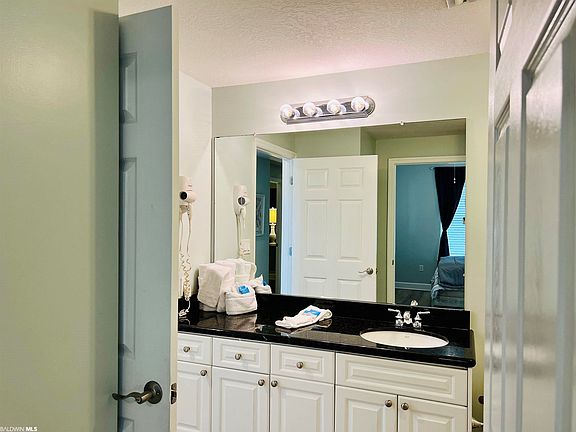 5th image of 401 E Beach Blvd Unit 1206
