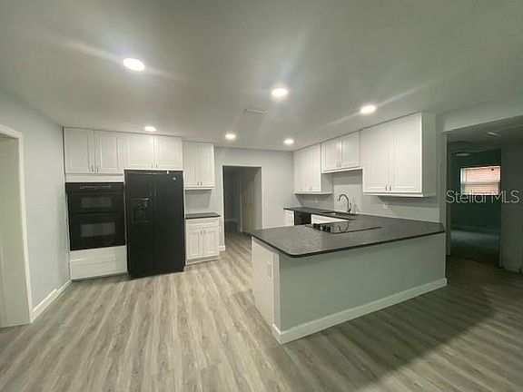3rd image of 13305 N Boulevard St