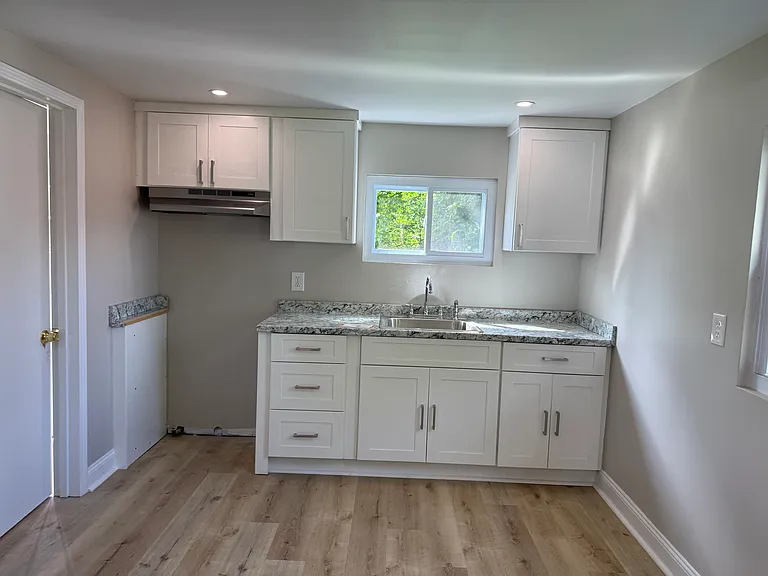 733 Memory Ln — Photo 7