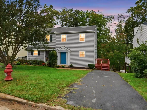 2384 Whitney Ct, Charlottesville, VA 22911