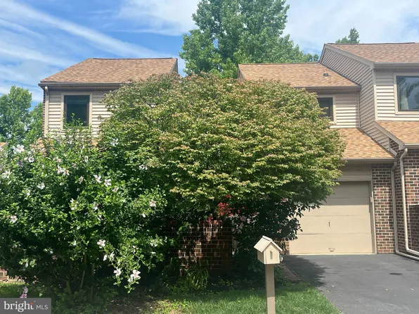 28 Knox Ct, Chesterbrook, PA 19087
