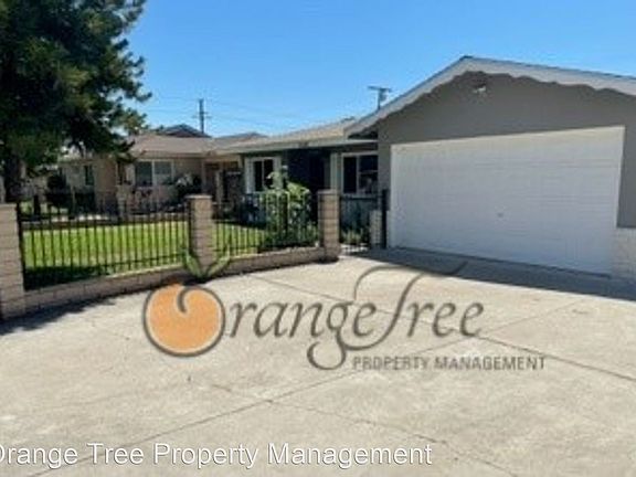 3rd image of 3040 N Sepulveda Ave