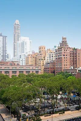 Rented by Compass | media 59