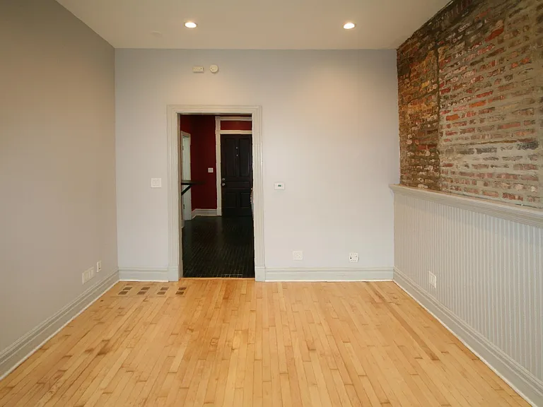 2862 W 21st St #1R — Photo 6