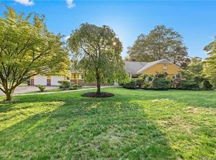 330 W Hill Rd, Stamford, CT 06902