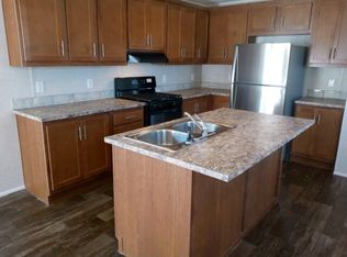 133 N Thomas Ln, Andover, KS 67002