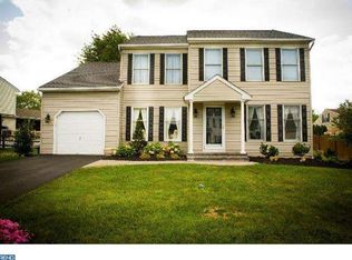 201 Abbey Dr, Royersford, PA 19468