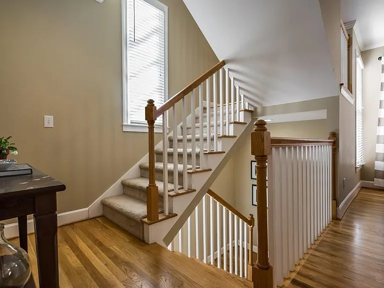 691 Bonaventure Ave NE — Photo 10