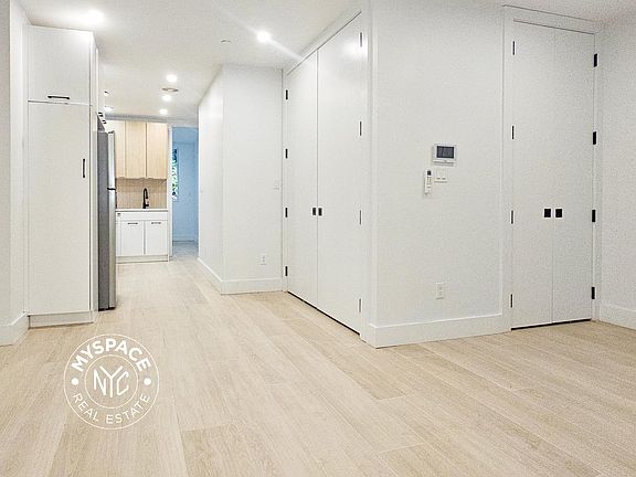 5th image of 638 Lafayette Ave #1A