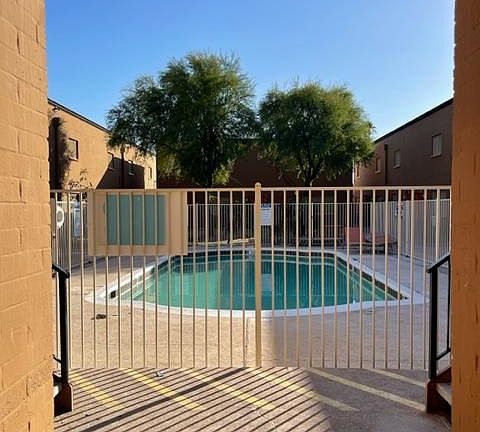 3rd image of 1503 W Missouri Ave APT 2
