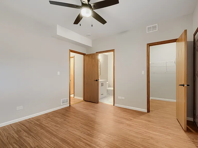 1422 N Maplewood Ave #2 — Photo 10