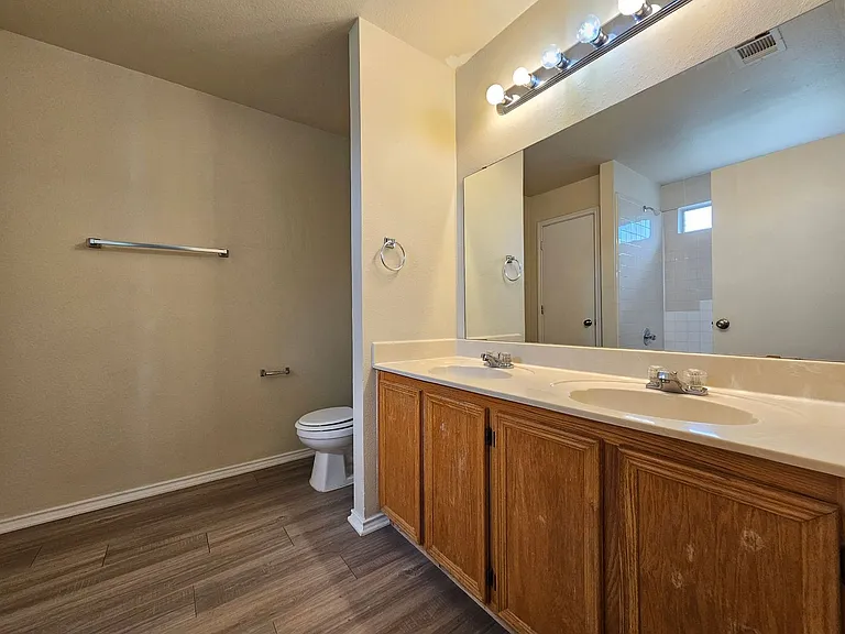 2201 Dennis St — Photo 18
