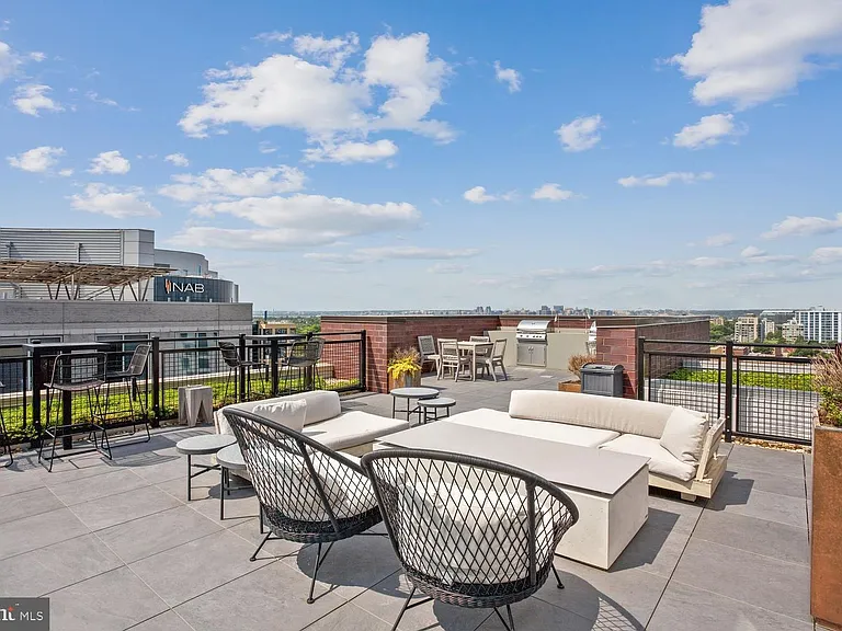 37 L St SE #802 — Photo 20