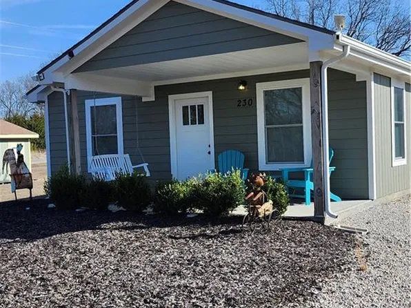230 S Linn Valley Dr, Linn Valley, KS 66040