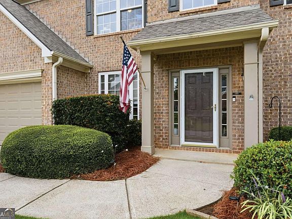 3rd image of 5165 Huntington Crest Ln