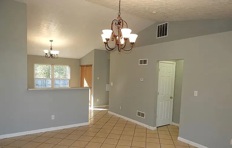 6308 Hackel Dr — Photo 3