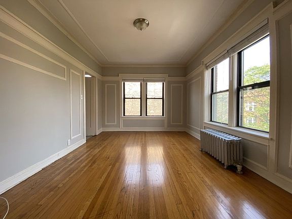 4th image of 801 W Cornelia Ave #807-1E