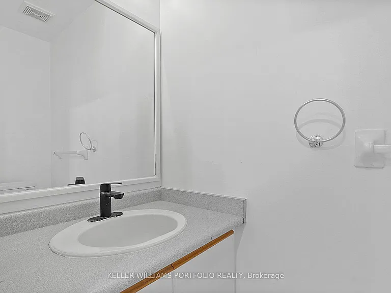 9542 Sheppard Ave E — Photo 27