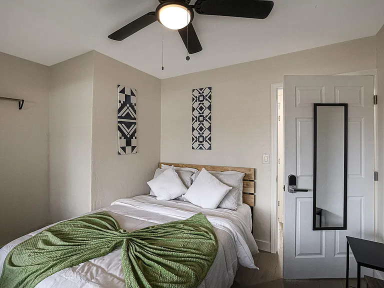 Bedroom 4 Entrance