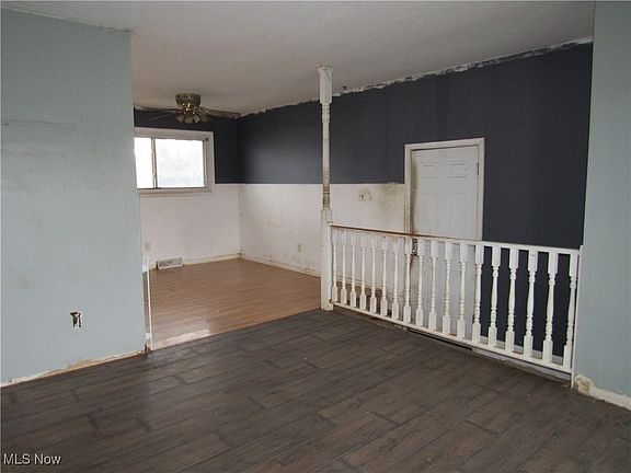 2nd image of 2155 Eastlawn St