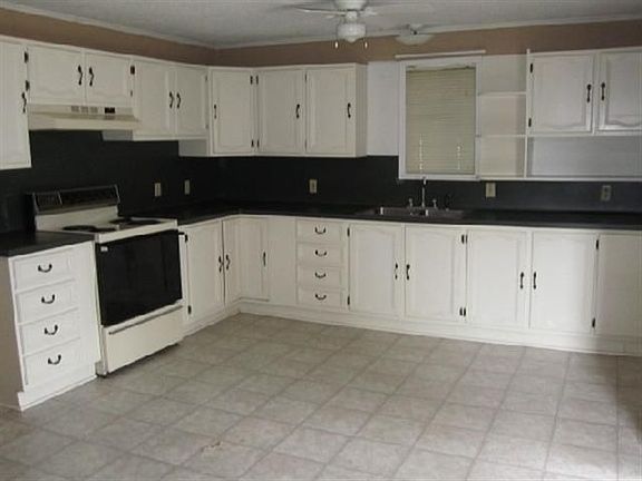 3rd image of 1510 Herring Ave