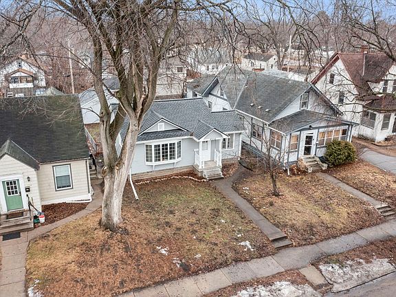 4th image of 4534 Queen Ave N
