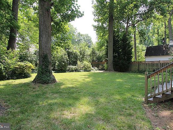 4th image of 8017 Hampden Ln