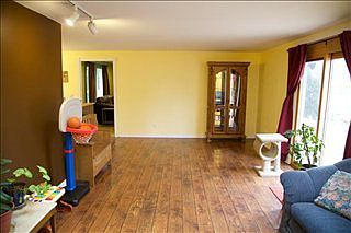 5th image of 224 Laura Ave