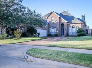 2616 Juniper Ln, Grapevine, TX 76051