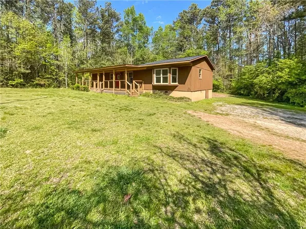 1963 Bethlehem Church Rd, Grantville, GA 30220